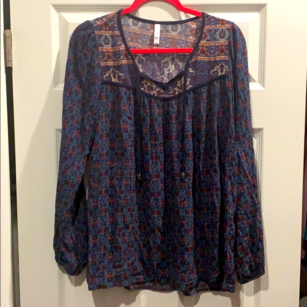 ⭐️3 / $20⭐️ Cute blue floral boho tunic top